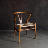 Hans J. Wegner / Y Chair (Wishbone Chair)