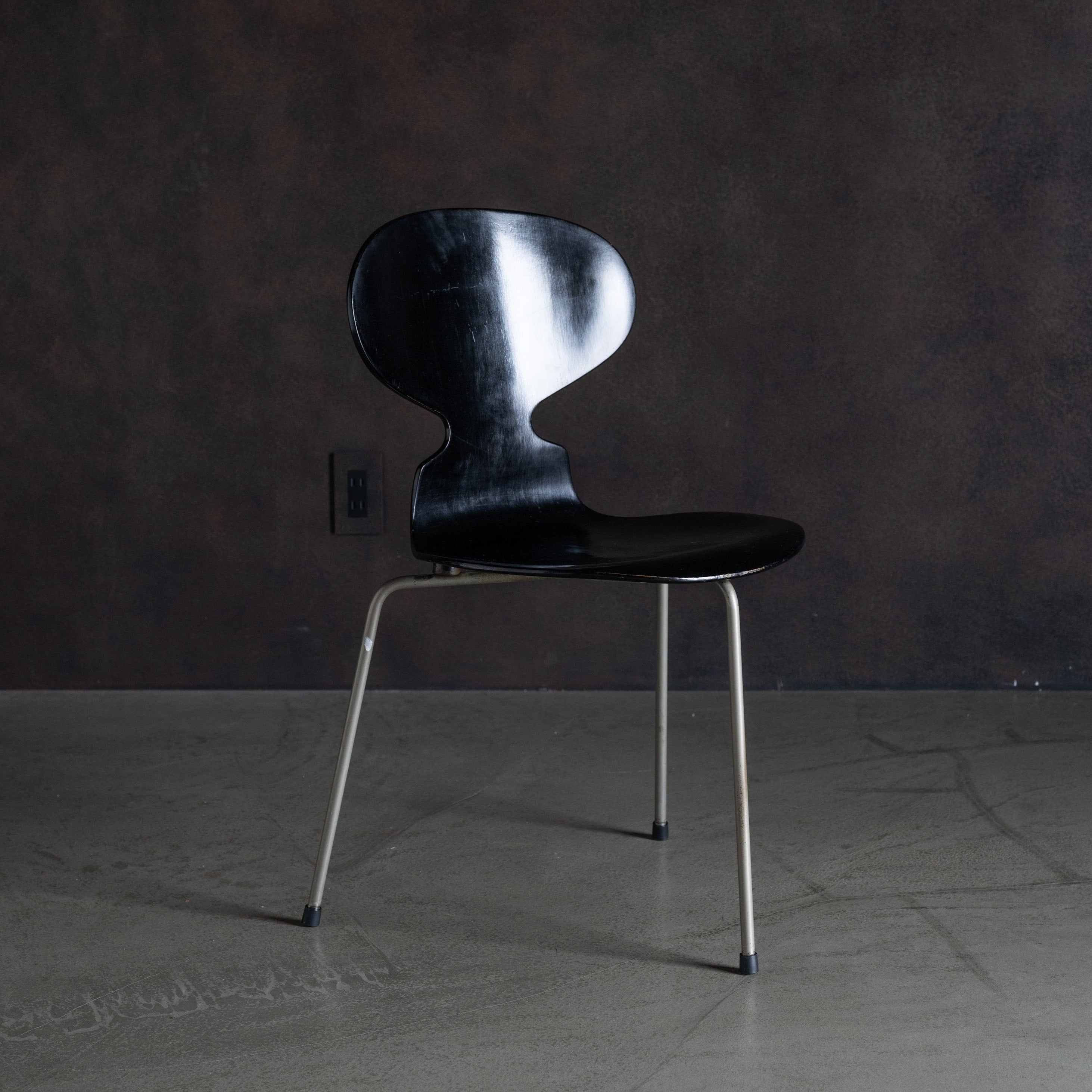 Arne Jacobsen(アルネ・ヤコブセン）アントチェア