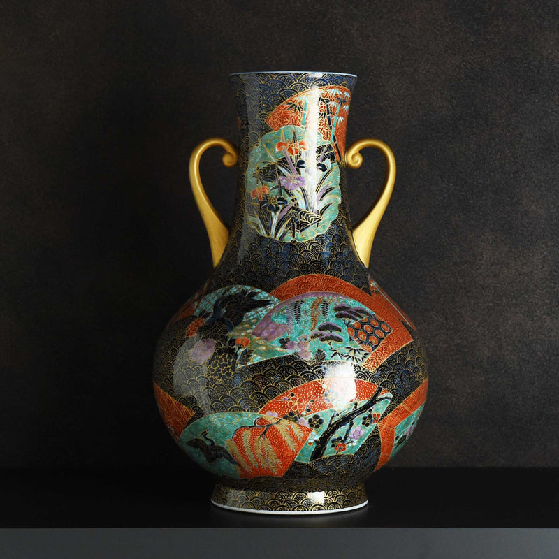Finest Nishiki Hand Vase