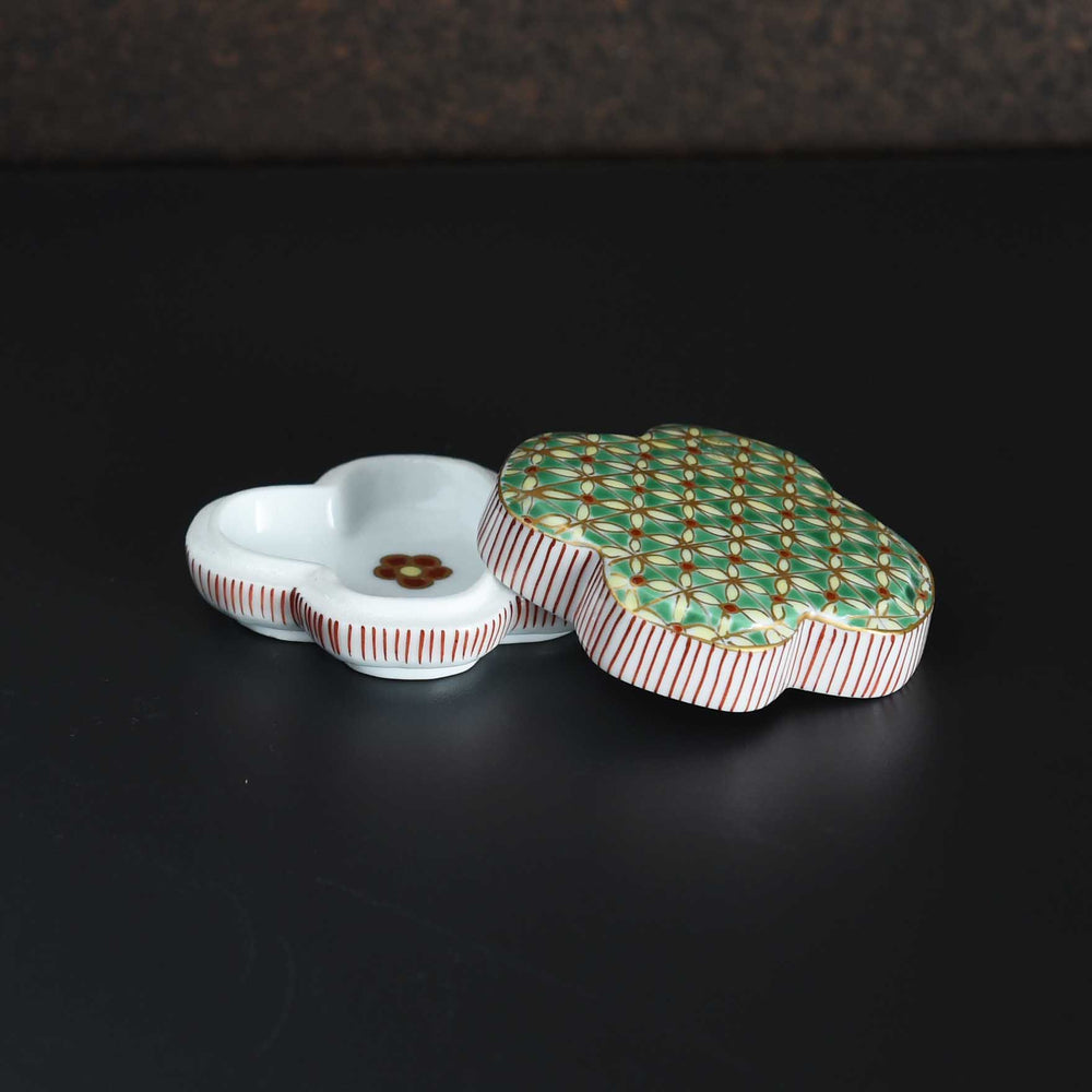 Wooden shell-type cloisonne incense case