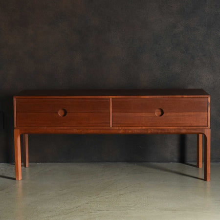 Kai Christiansen / Chest Model384
